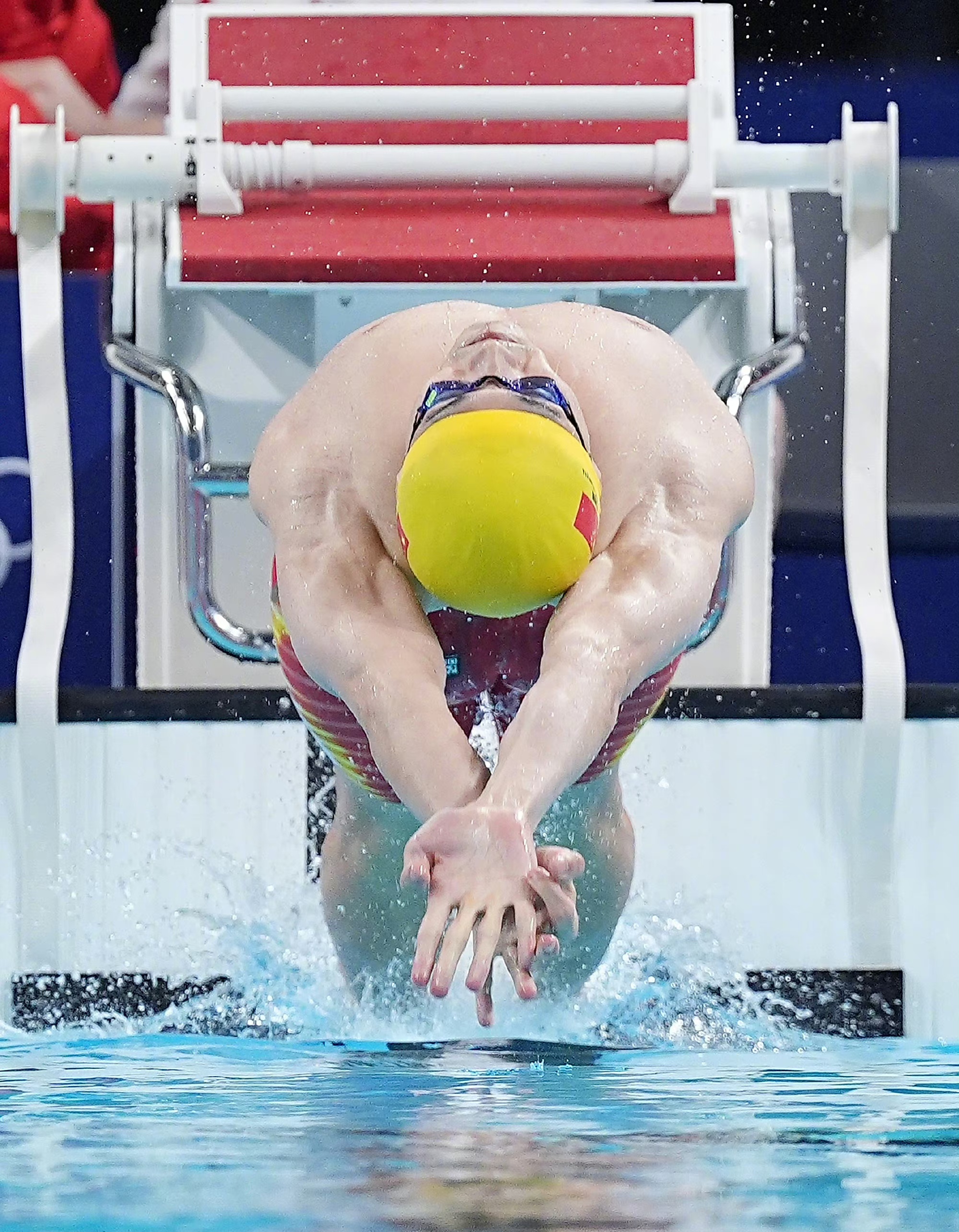 选手们精心训练，冲击金牌梦的简单介绍