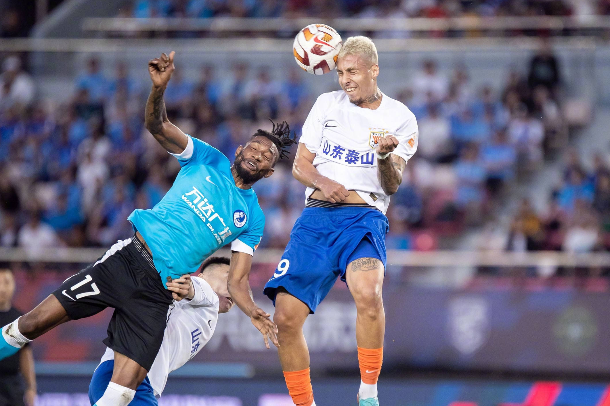 包含里尔主场击败亚眠，继续追赶领头羊的词条