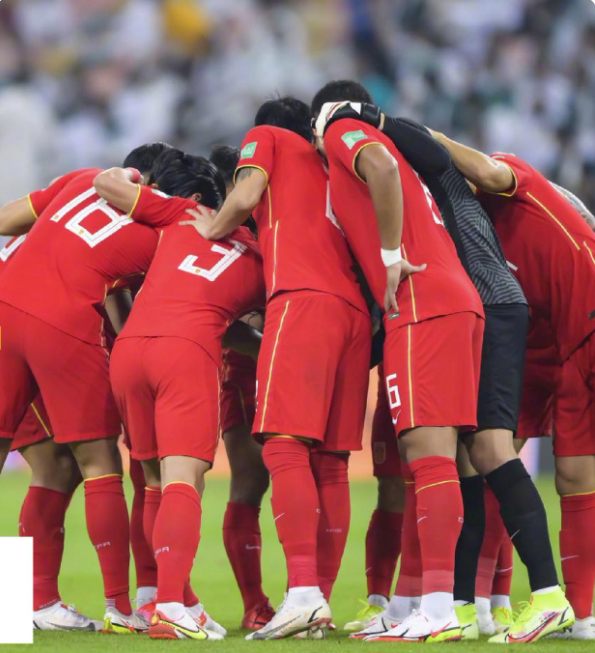 国内球队在国际足球比赛中斩获大胜