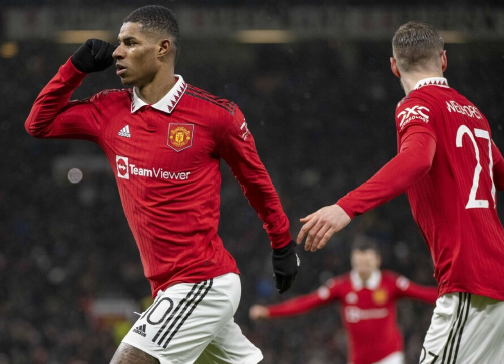 包含前锋火力全开，带领球队一路向前！的词条