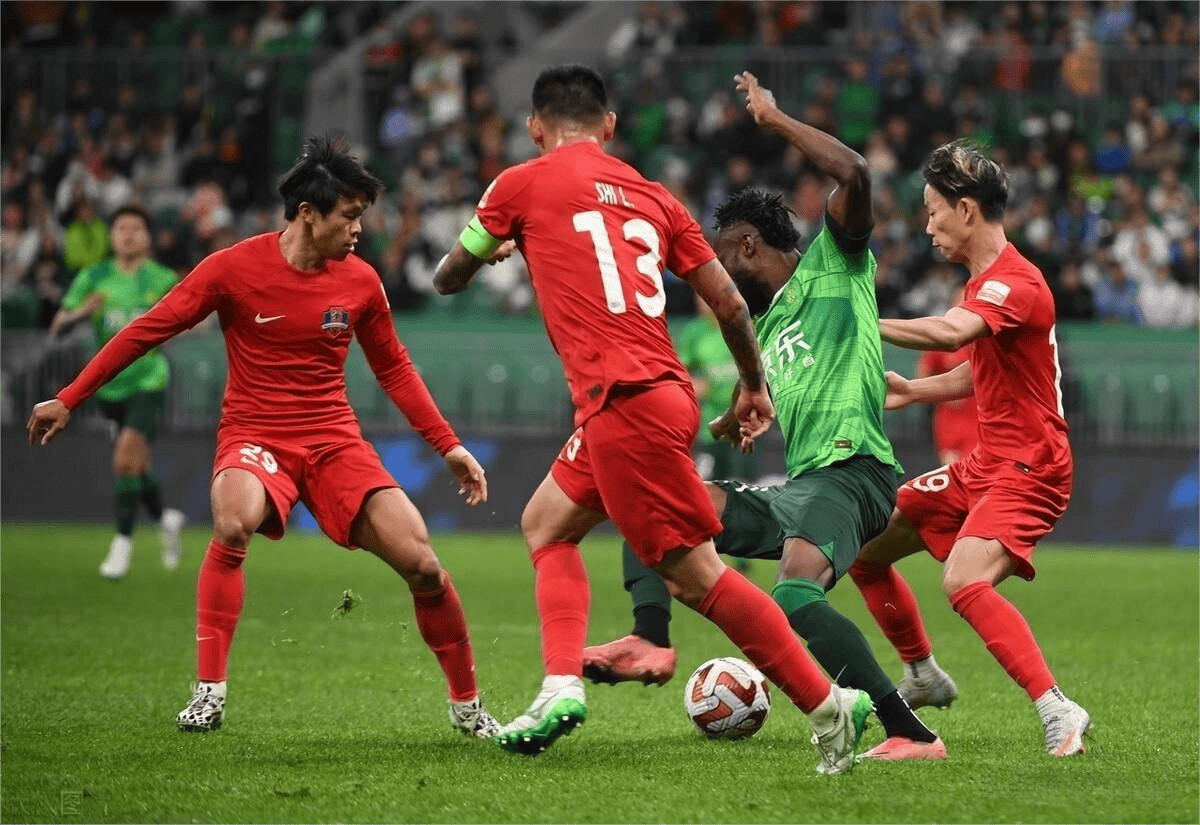 申花客场憾平恒大,中超冠军悬念依旧 申花客场憾平恒大,中超冠军悬念依旧