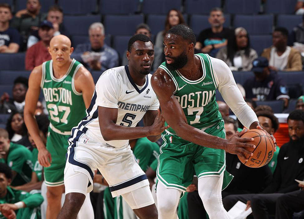 爵士主场击败凯尔特人,赢得七连胜 爵士主场击败凯尔特人,赢得七连胜