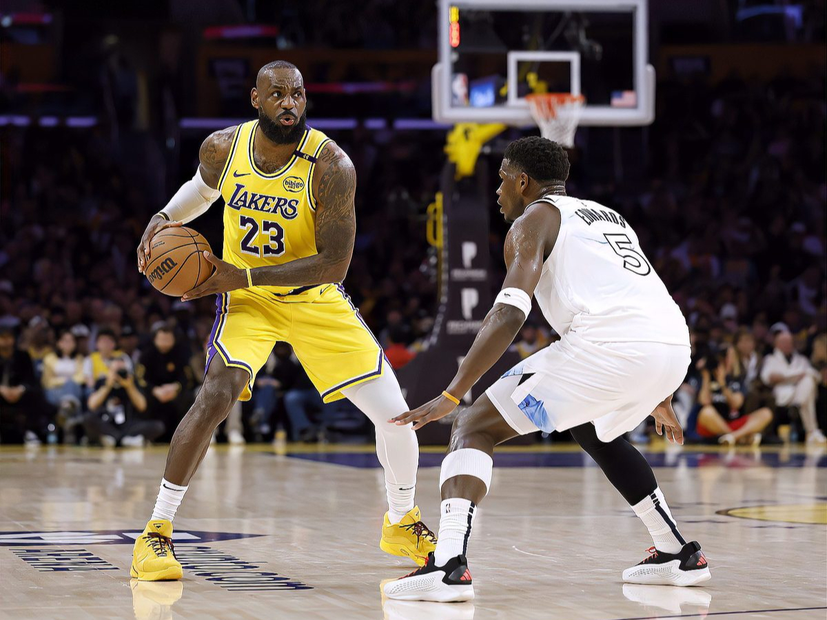 马刺险胜湖人，乔治状态火热的简单介绍