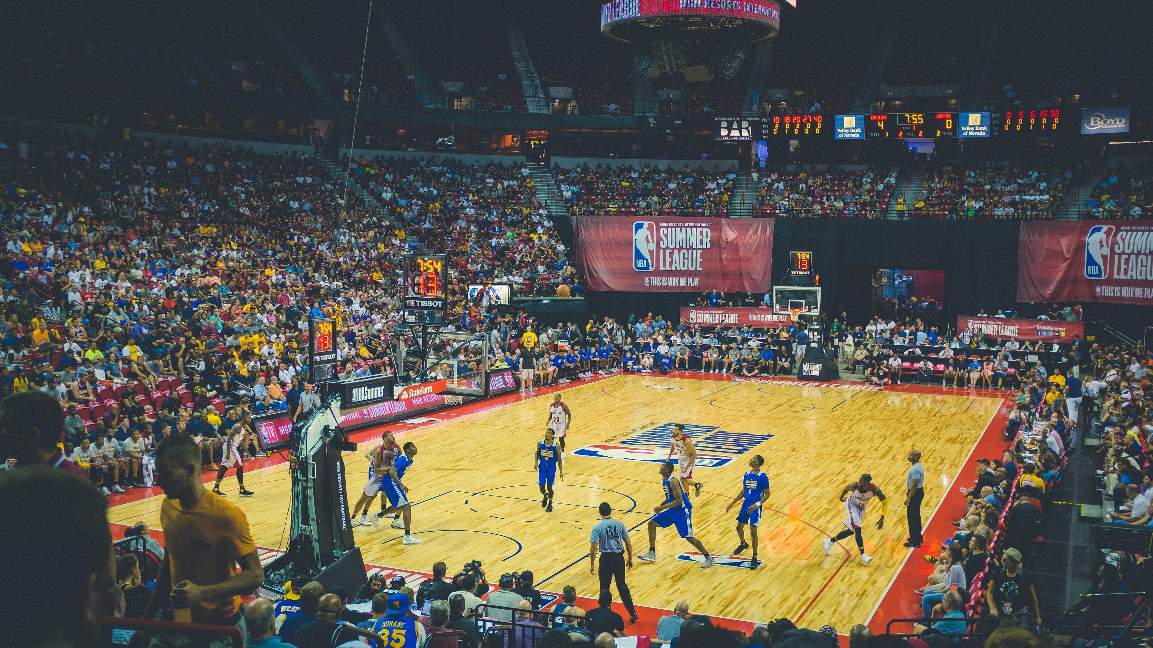 逆转之夜，范弗利特关键三分助广东队险胜篮网