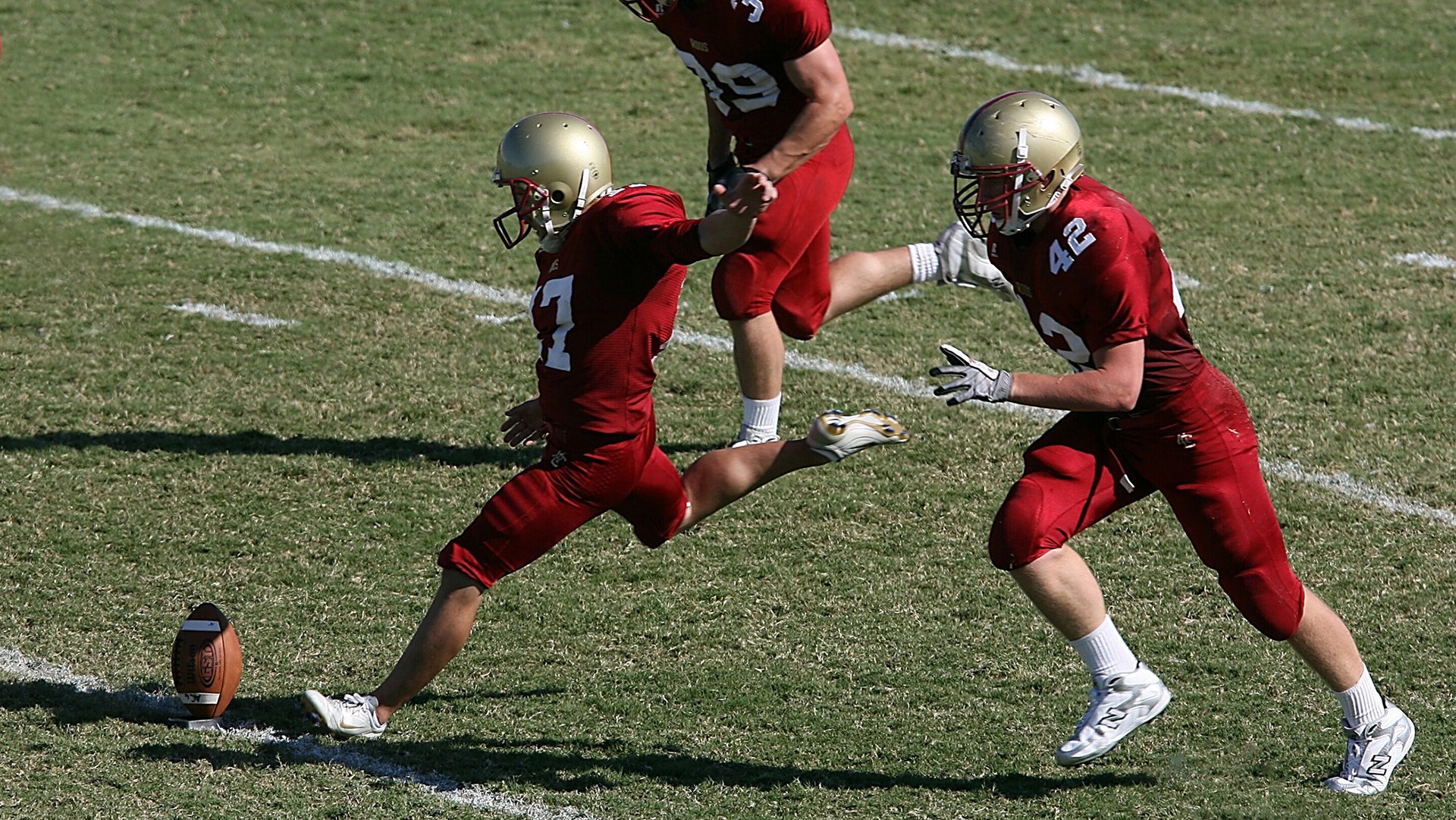 玻利维亚鏖战利物浦，维尼修斯如何带动全队节奏